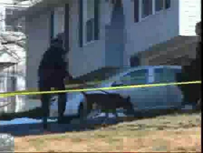 Alexandria Sheriff Deputy on leave after shoot out with suspected burglars in <a title=