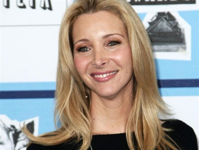 Lisa Kudrow Resurrects 'Smelly Cat' For Charity