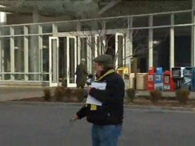 Police are looking for the killer of a 33-year-old man who was shot to death on North Capitol Street at Florida Avenue while walking home from the theater.