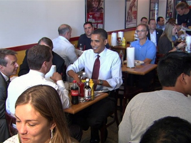 The two heads of state grabbed some burgers for lunch in <a title=