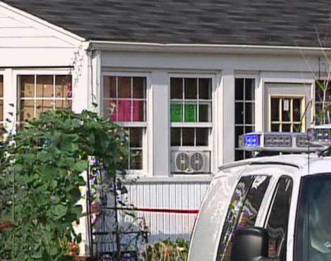 Police Search for Suspect, Clues in Annandale Murder