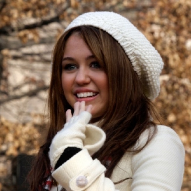 Miley Cyrus Wants To Work With Annie Leibovitz Again