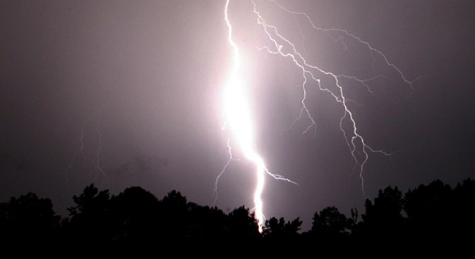 Lightning Reportedly Strikes Golfer at Congressional