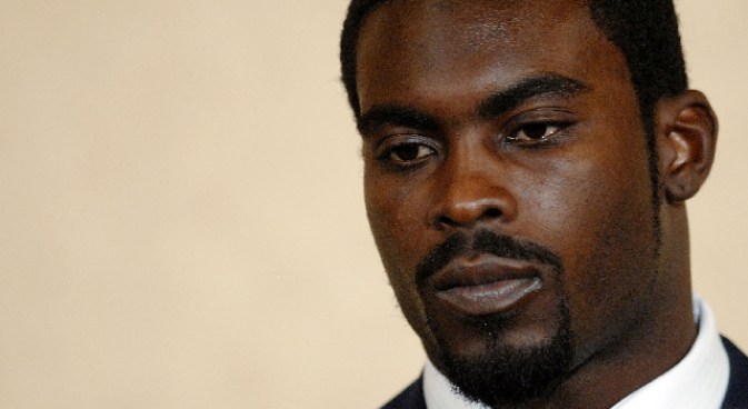 Ex-NFL Star Michael Vick Scrambling in Bankruptcy Court