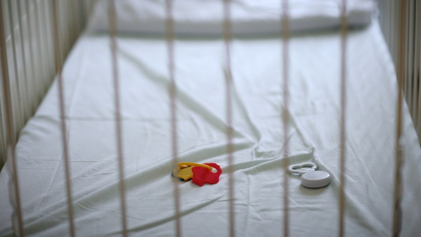 20151125 Empty Crib