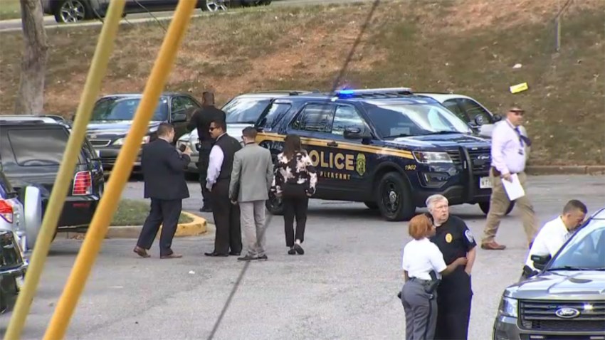 1 Dead, 1 Wounded in Shooting at Apartment Complex in