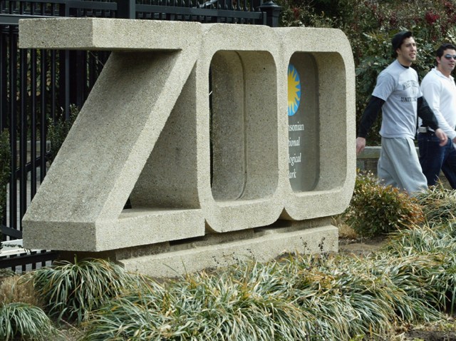 3025502AW001_DC_Zoo