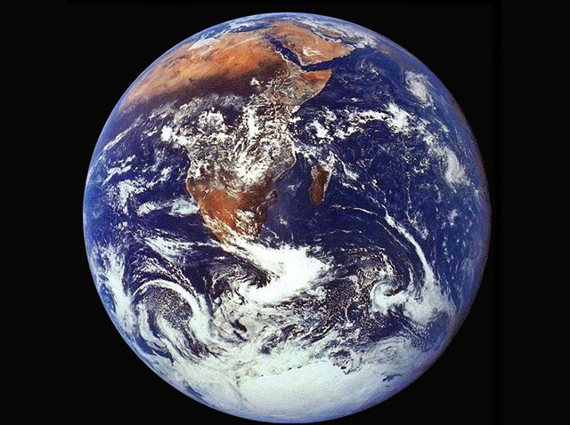 theearth2000_20010630_04552.jpg