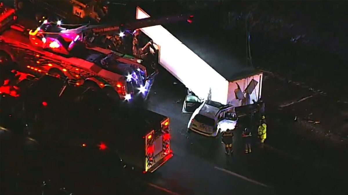 Major Crash Closes I-95 Lanes in Virginia for Hours – NBC4 Washington