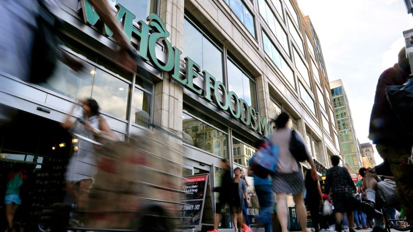 Earns Whole Foods Market Inc
