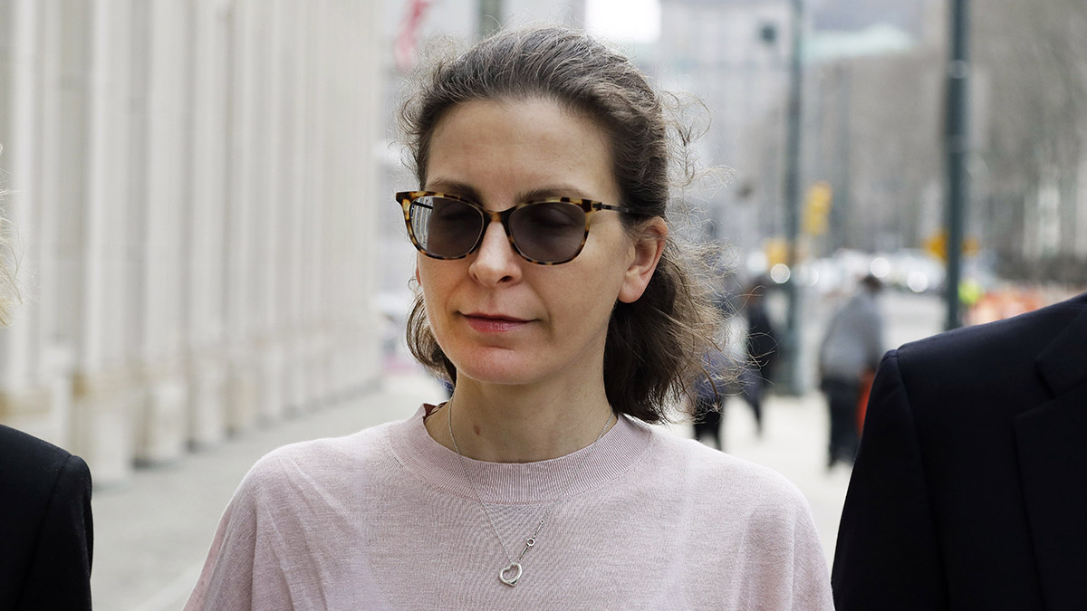 Seagrams Heiress Clare Bronfman Faces Nyc Sentencing In Branded Sex