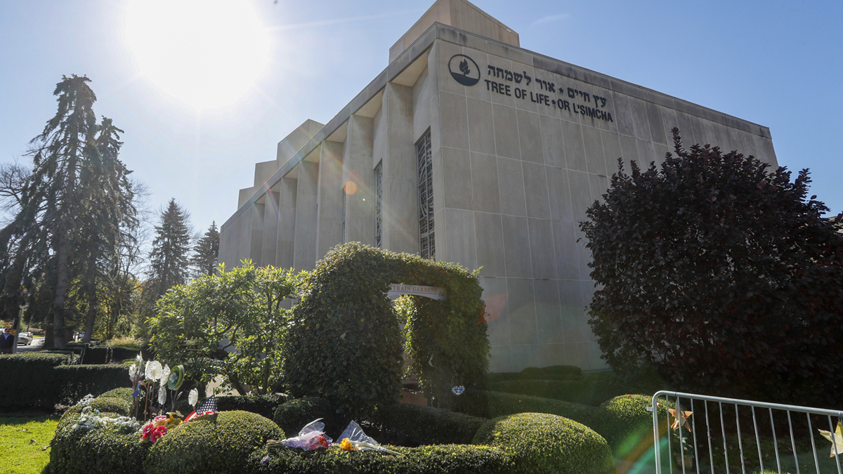 Lawyers for Pittsburgh Synagogue Defendant Admit He Carried Out Deadliest US Antisemitic Attack Lawyers for Pittsburgh Synagogue Defendant Admit He Carried Out Deadliest US Antisemitic Attack