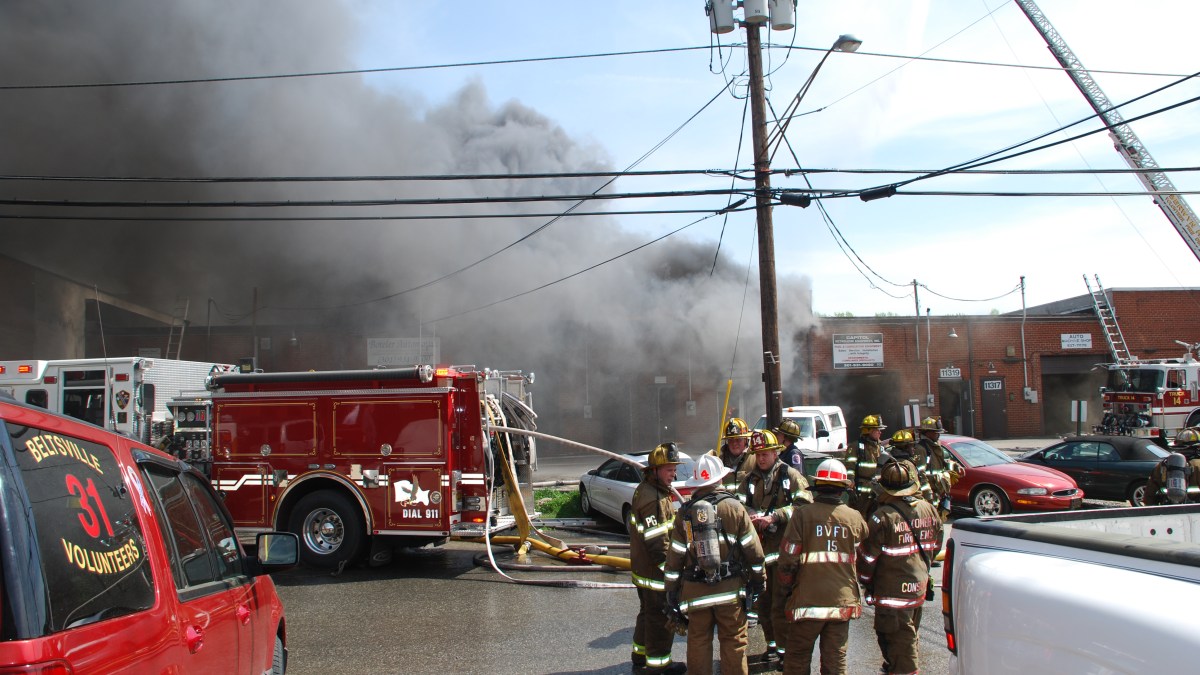 Explosive Situation at Warehouse Fire NBC4 Washington