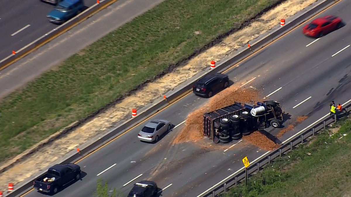 Dump Truck Crash Backs Up Traffic On The Outer Loop Of The Beltway In ...