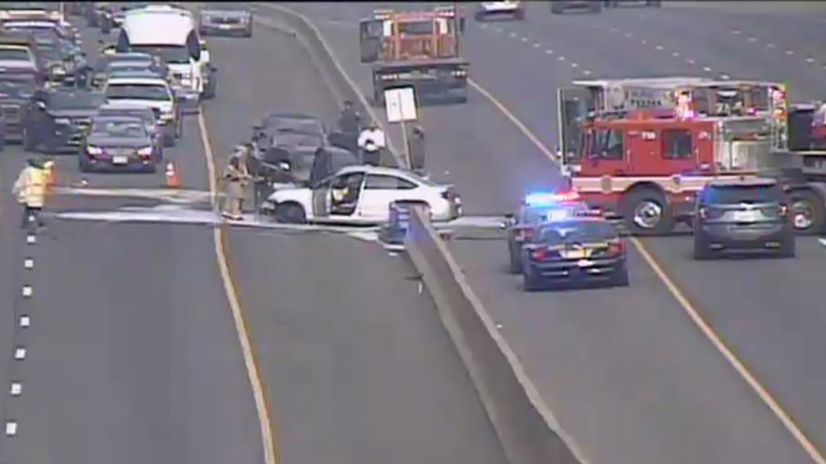 5-Car Crash Snarls Beltway Traffic; 2 Taken to Hospital – NBC4 Washington