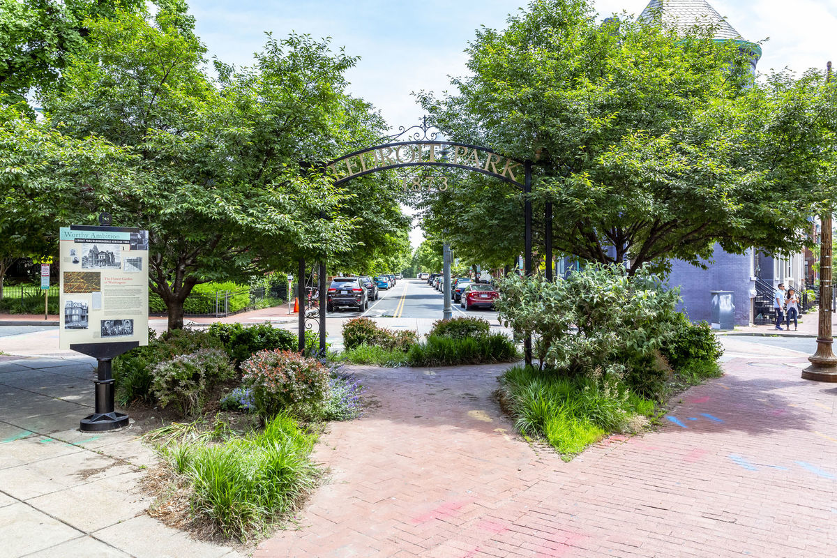 Photos Duke Ellington’s Childhood Home in LeDroit Park Off the Market NBC4 Washington