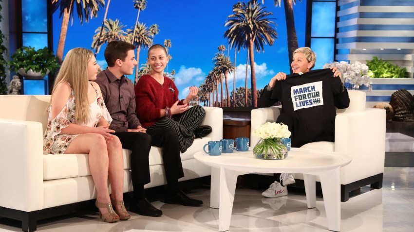 Ellen-with-Shooting-Survivors