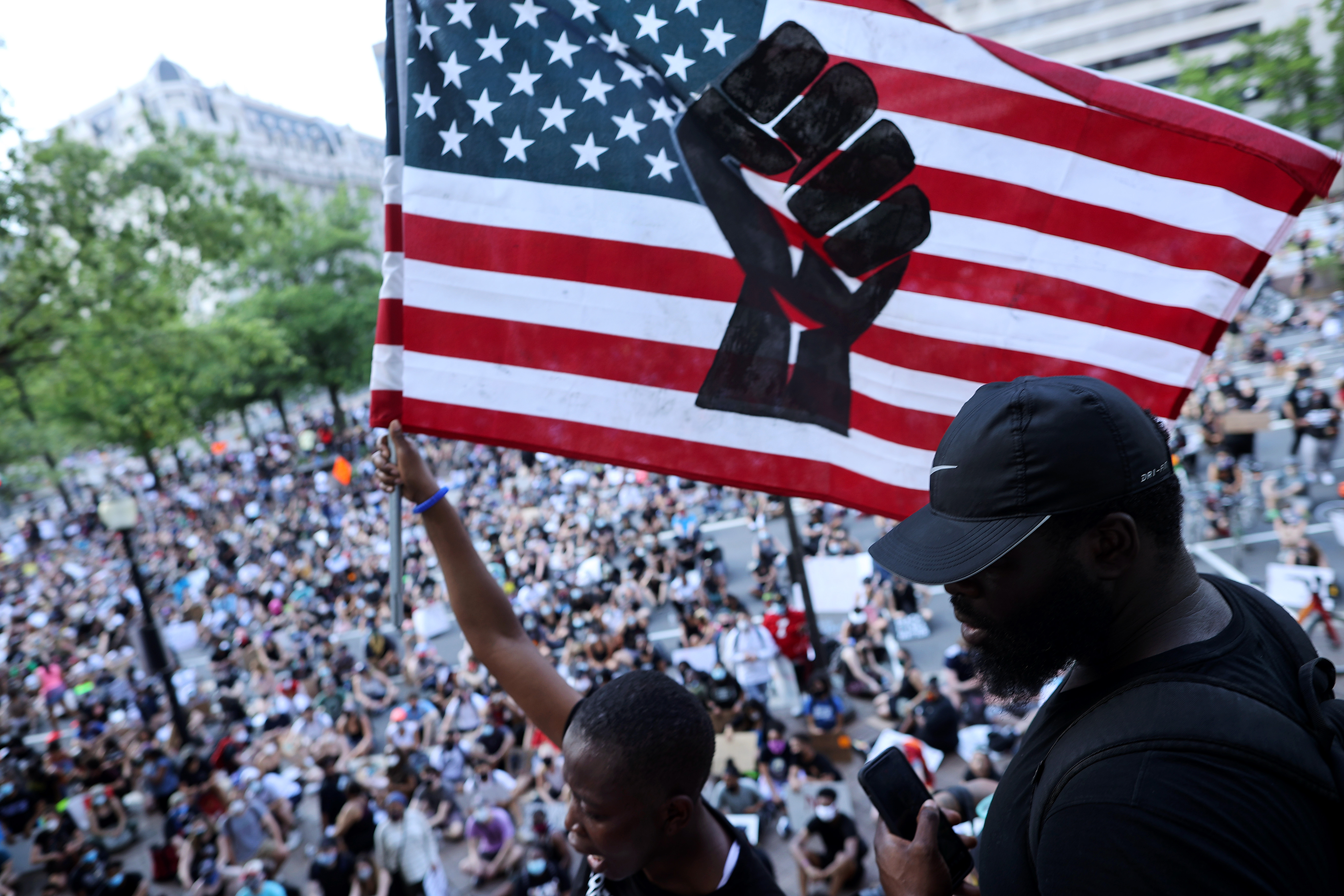 Как афроамериканцы оказались в северной америке. Протесты в США Black Lives matter. Черные в США. Афроамериканцы в США. Blm что это в Америке.