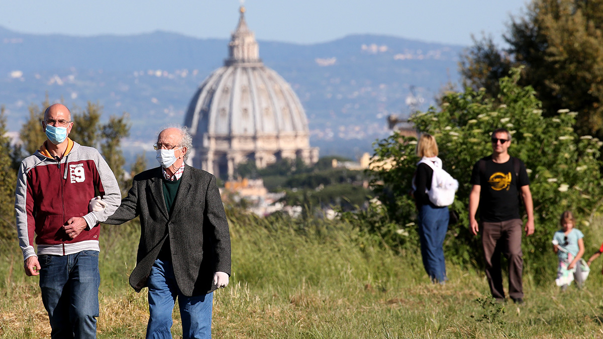 Global Coronavirus Updates: Italy Eases Lockdown; Deaths Reach 250K