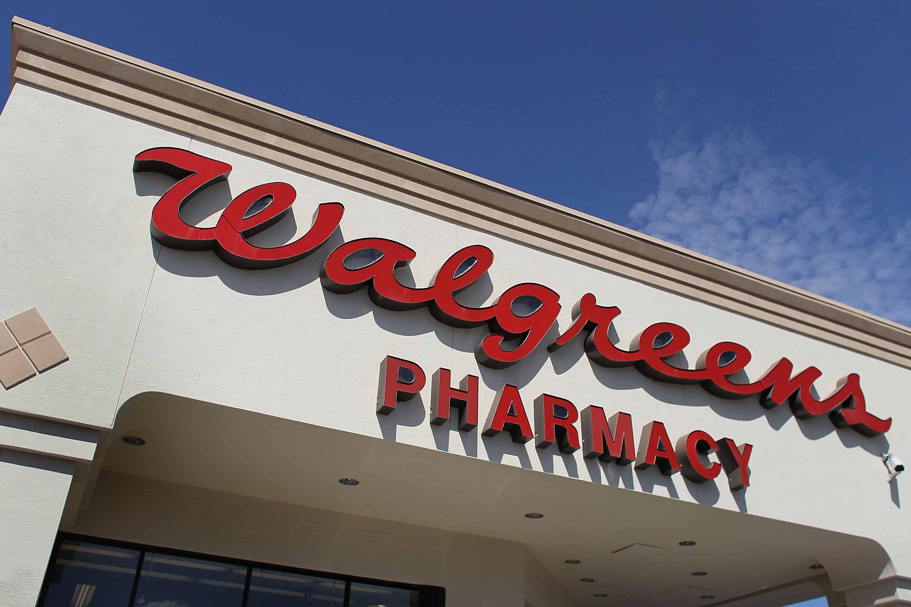 Walgreens slashing prices on 1,300 products as part of major summer sale - Vimarsana News