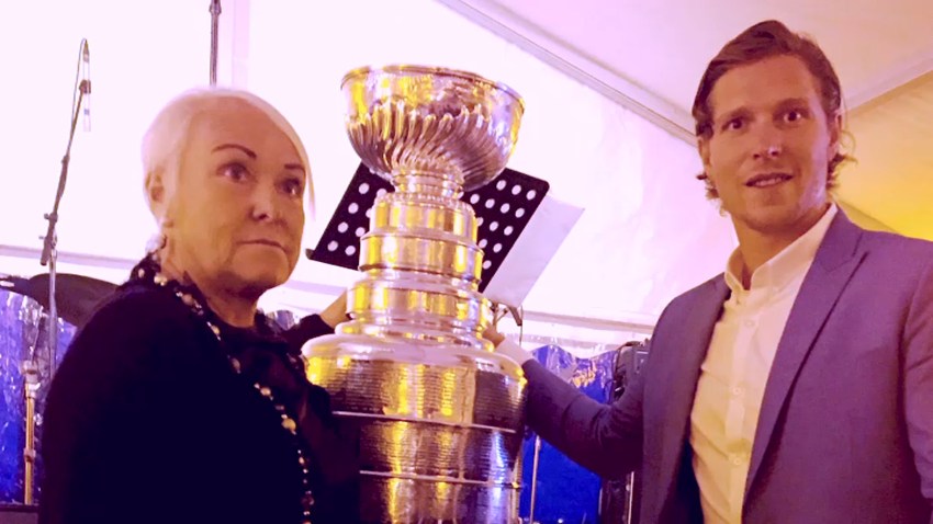 Nicklas Backstrom and Mother With Stanley Cup