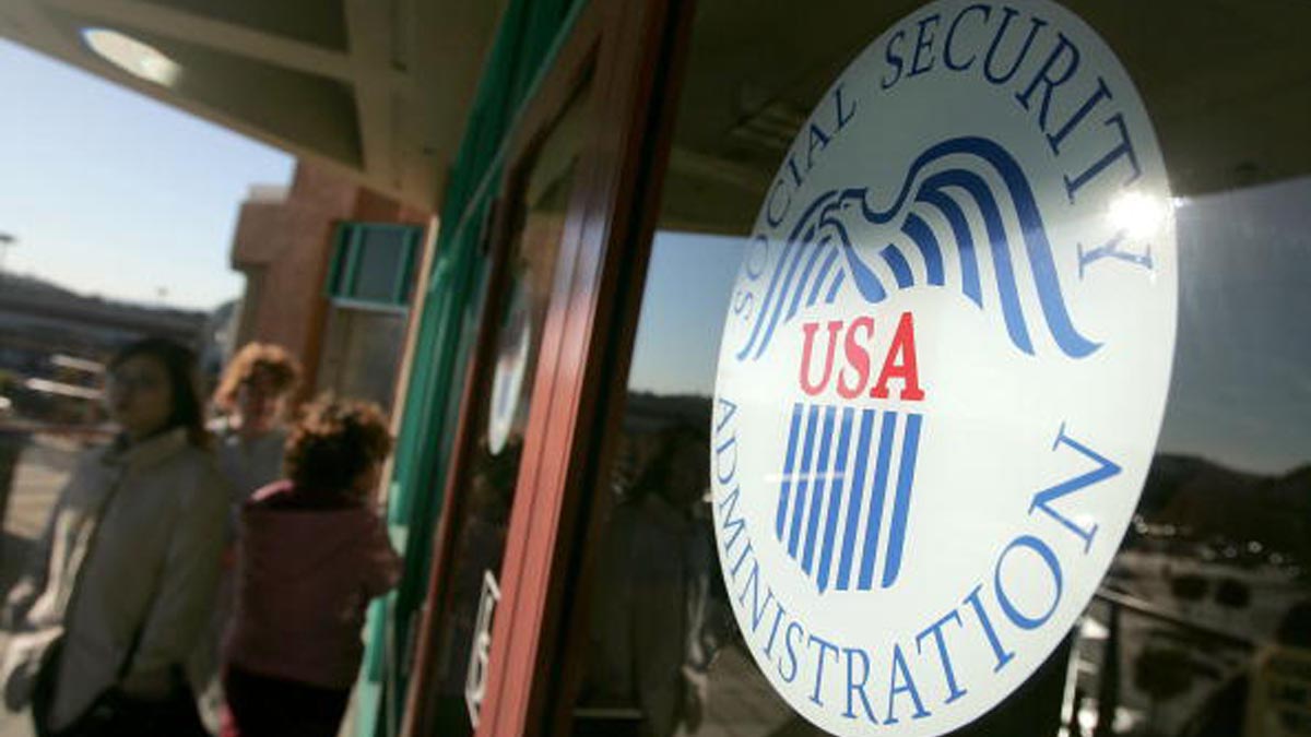 Social-Security-Administration-GettyImages-52123754.jpg?fit=1024,576
