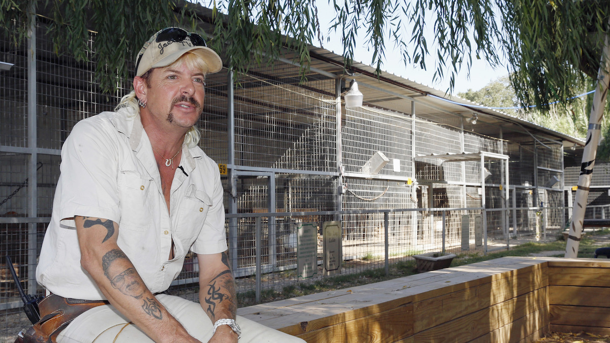 Joe Exotic, Featured in ‘Tiger King,' Formally Requests Pardon, Maintains Innocence
