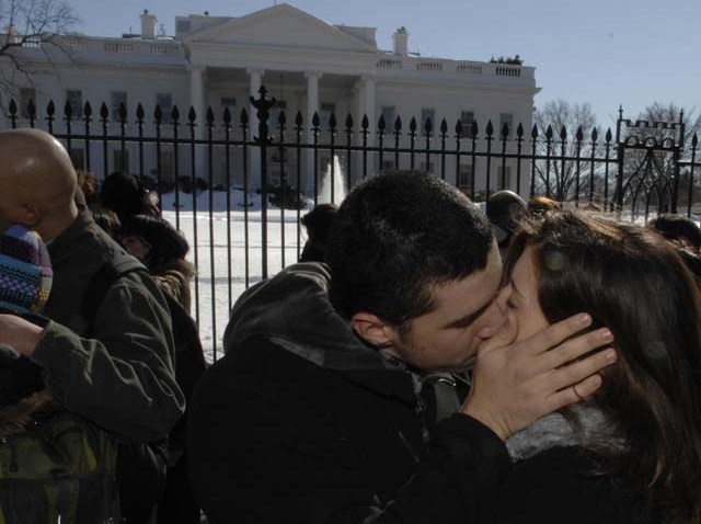 White House kiss