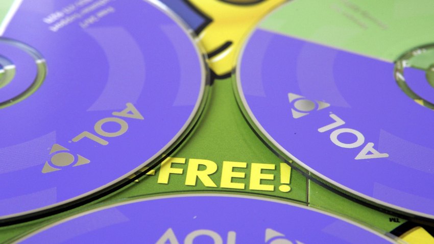 71566992JS003_AOL_To_Quit_C