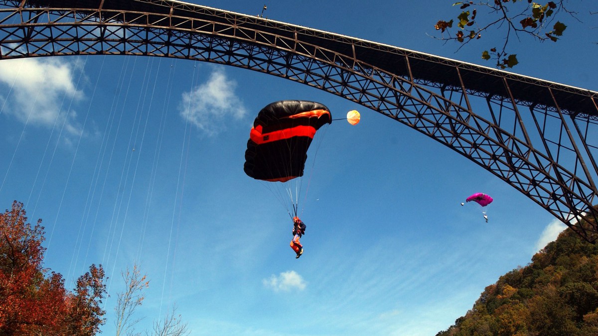Watch the Brave BASEJump From the New River Bridge NBC4 Washington