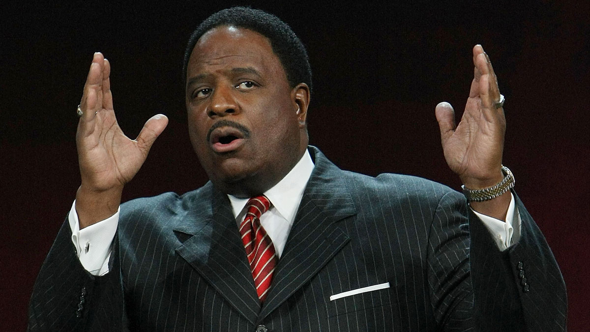 Cold Sweat Cbs Nfl Today Host James Brown Says Tweeted Porn Vid Result Of Hack Nbc4 Washington