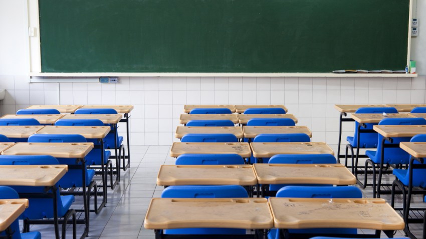 desks-shutterstock_92030960