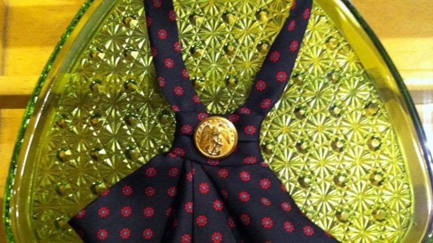 ladytie1