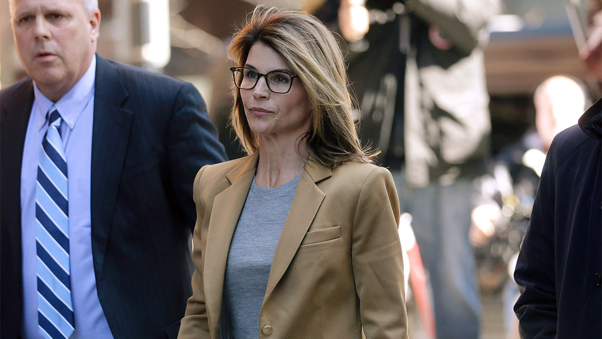 Lori Loughlin, Husband to Plead Guilty Today in College Admissions Scandal