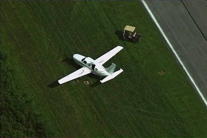 montgomery county plane off runway