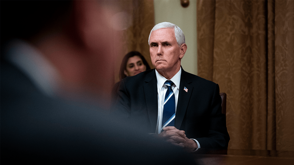 Pence Criticized For Photo In Arlington Office Without Masks Social Distancing Nbc4 Washington