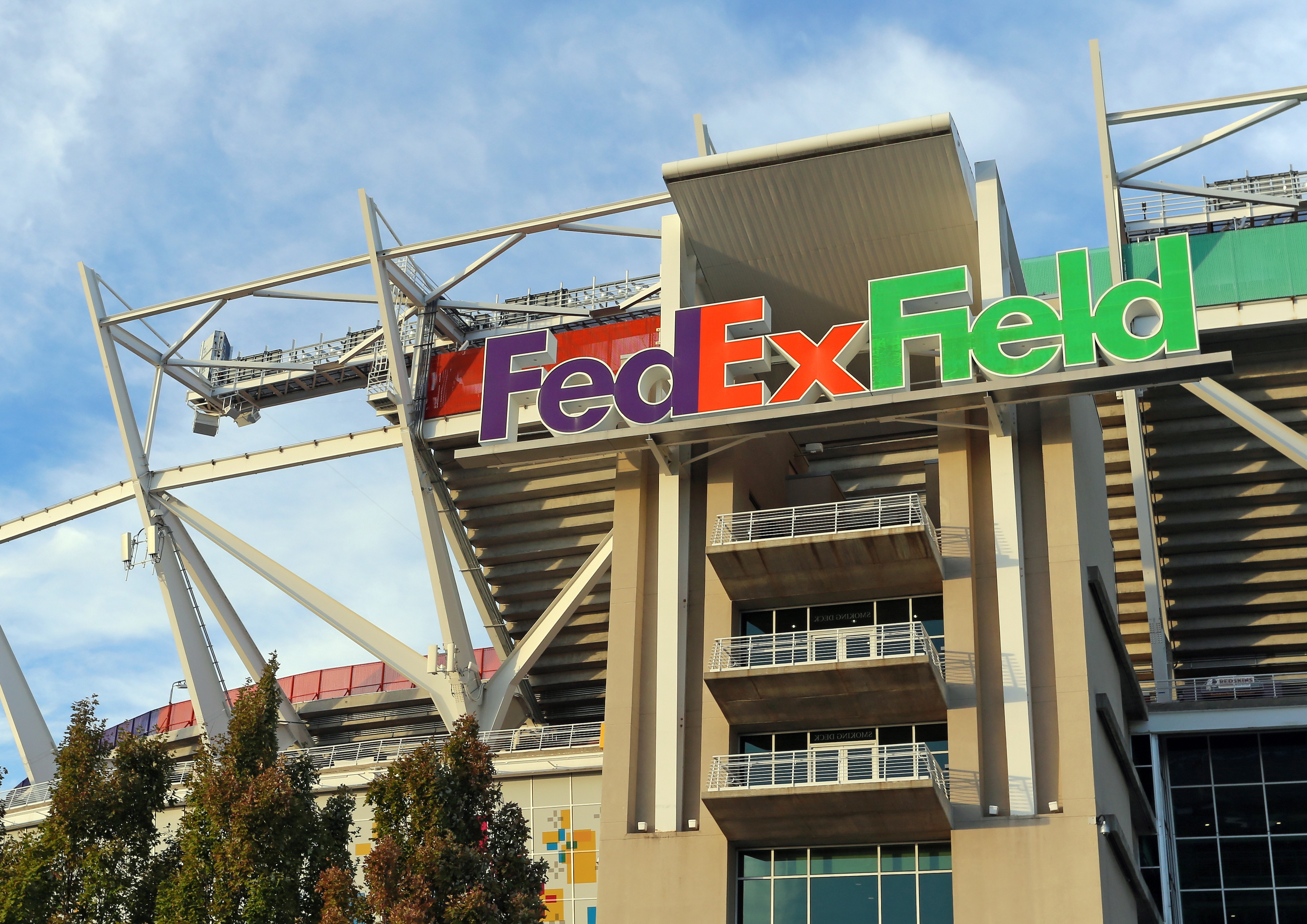 Stadium sponsor FedEx asks Redskins to change nickname - ESPN