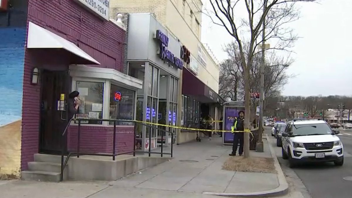 Two Men Found Shot Blocks Apart in SE DC – NBC4 Washington
