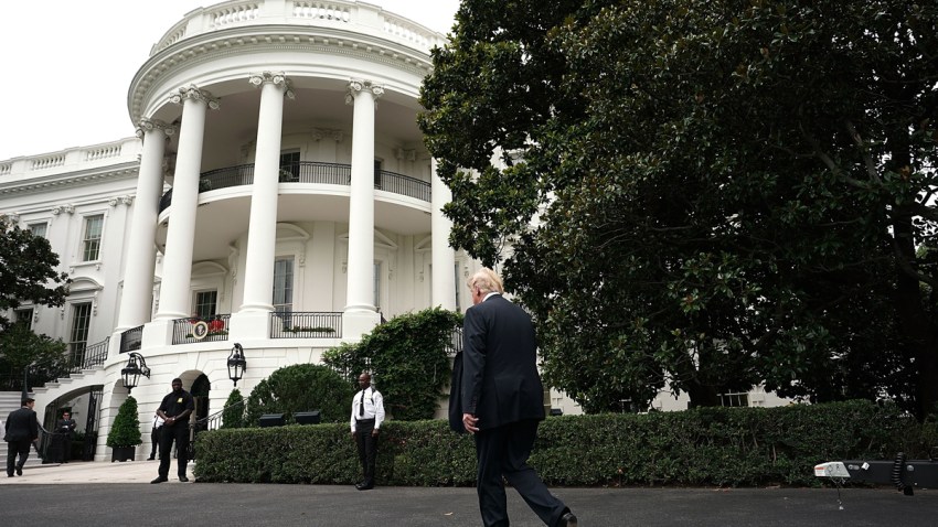 775196633AW006_President_Tr