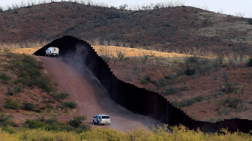 El Salvador Desperate Migrants
