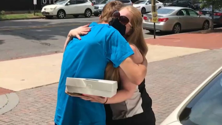 "Homeless hero" reunites with his niece after years