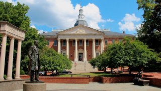 Maryland State House, state capitol building, Annapolis, Maryland, exterior view. (Photo by: Education Images/Universal Images Group via Getty Images)