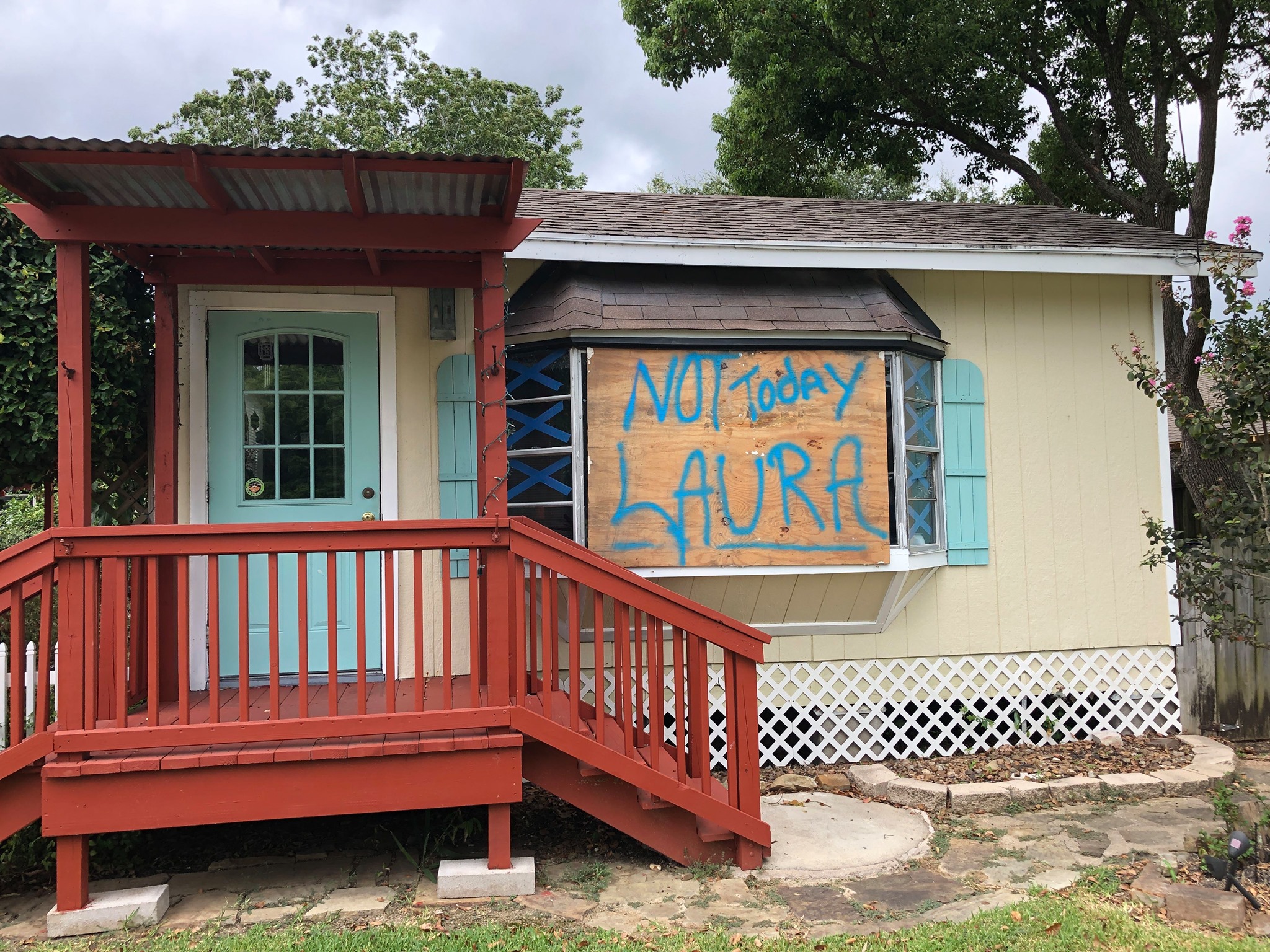 A message for Hurricane Laura in Kemah, TX.
