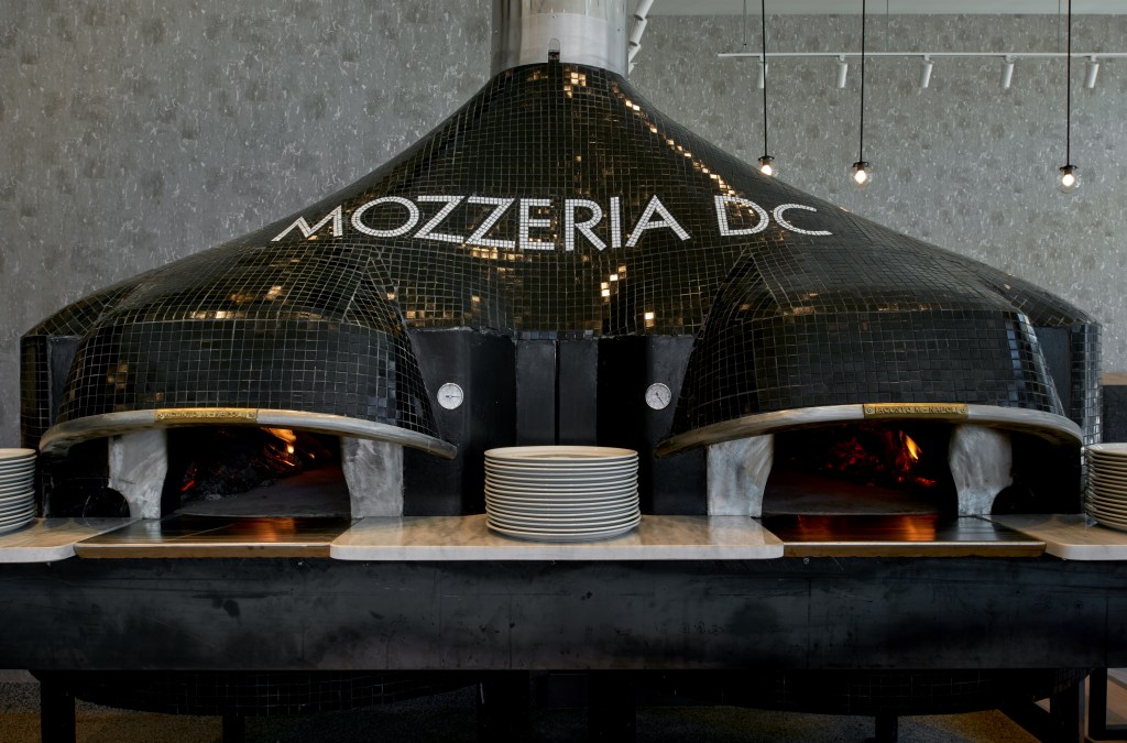 Mozzeria oven