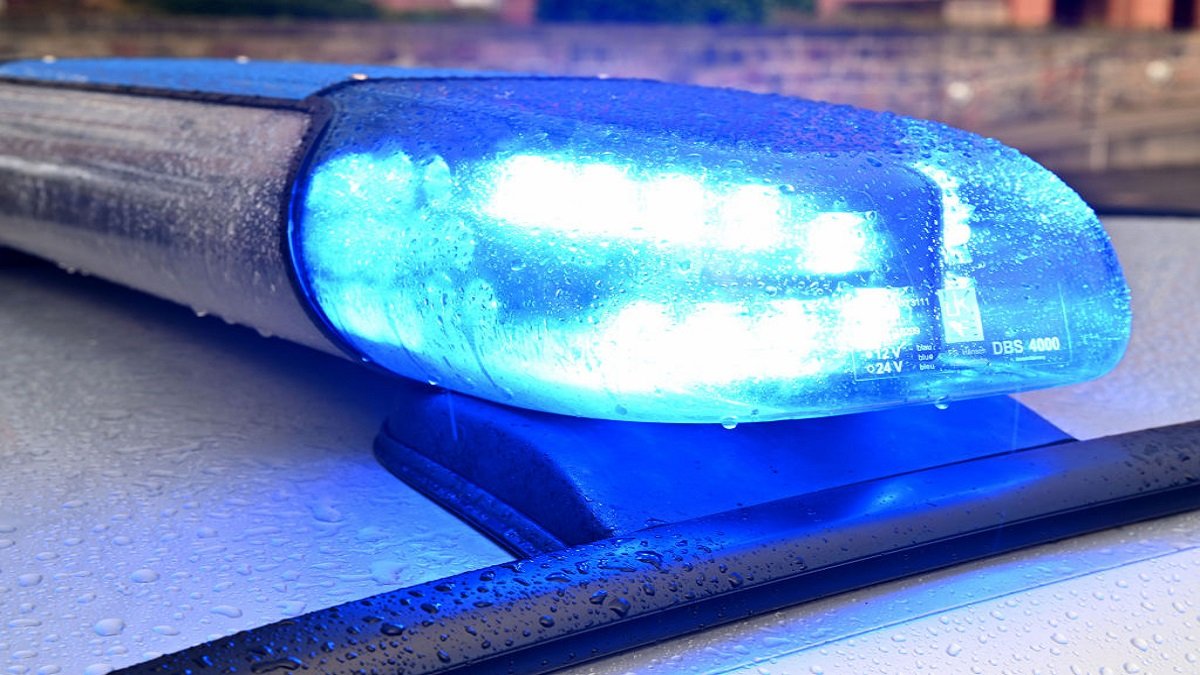 6 people injured in rollover crash on BW Parkway