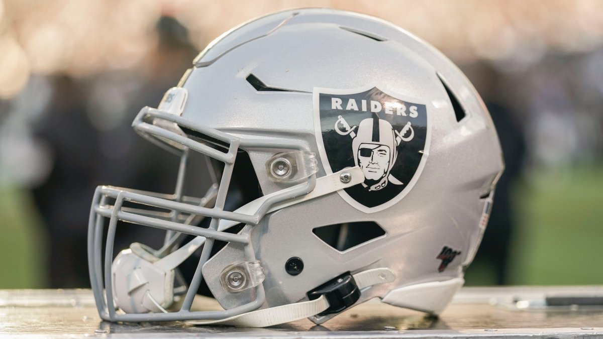 Las Vegas Raiders Send Entire Starting Offensive Line Home Due To Contact  With Infected Player