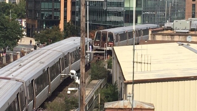 The 7 trains have a new look. 👀 #TheseMets have taken over the