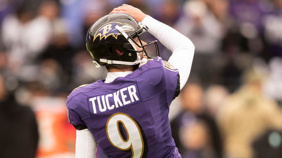 Justin Tucker Gives Camera a Wink After Nailing Field Goal Vs. Steelers