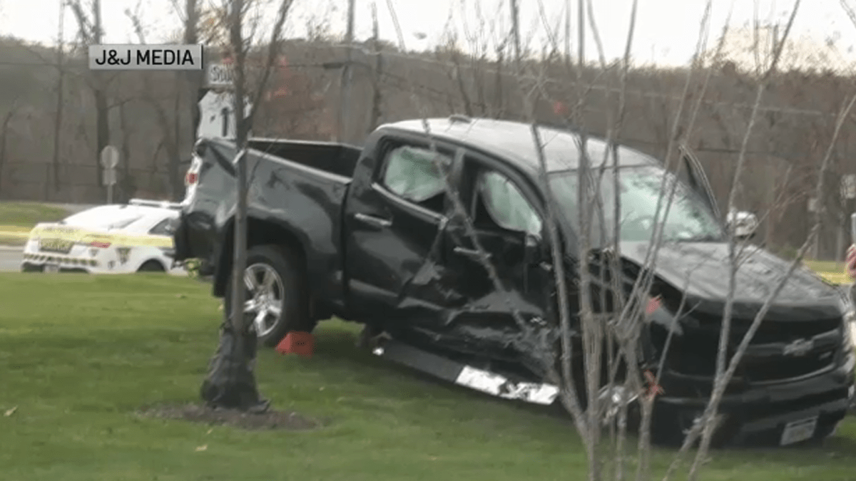 One Dead, Multiple Hurt in 3Vehicle Crash in Fairfax County NBC4