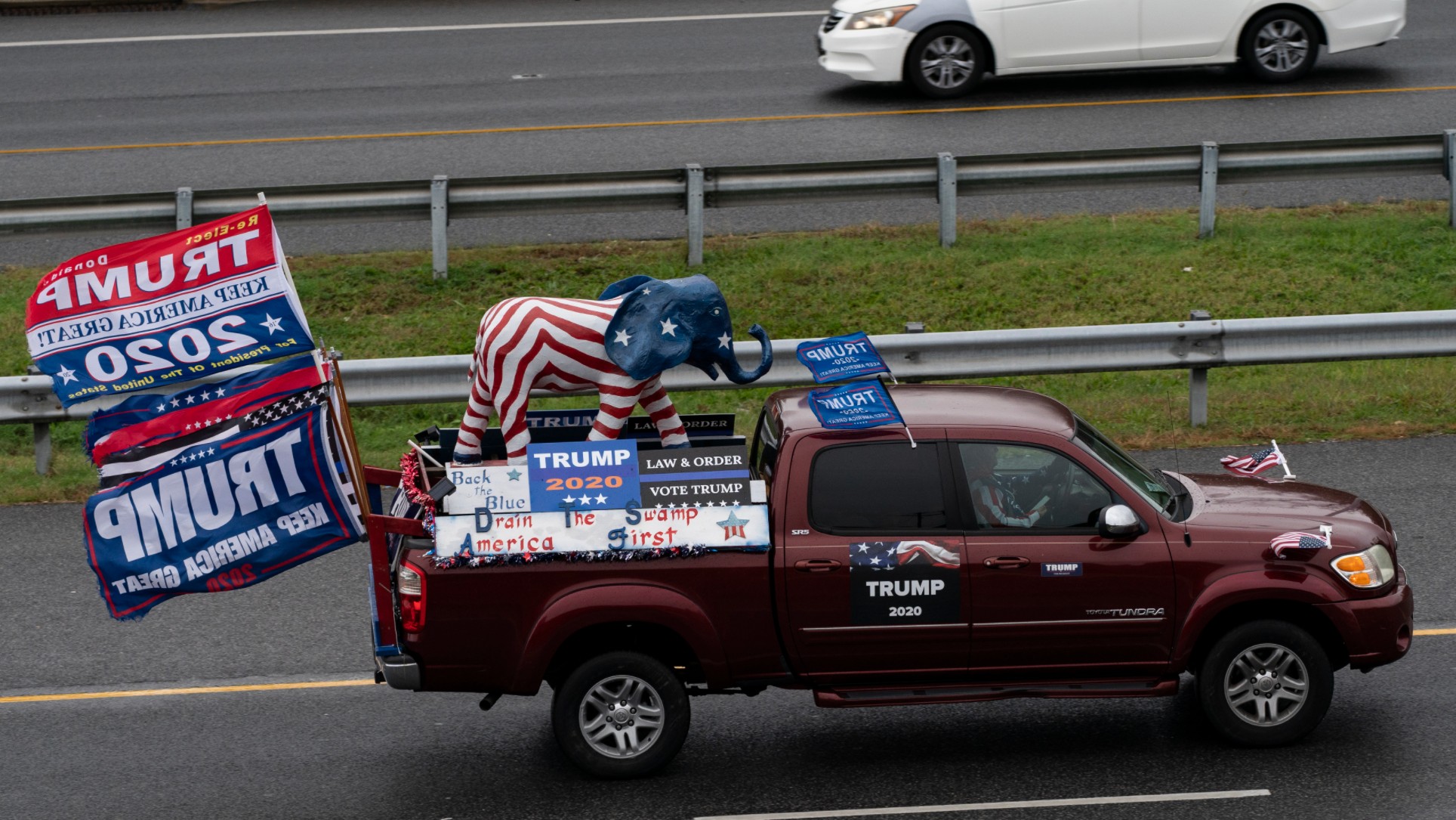 Photos: Pro-Trump Car Caravan Hits the Beltway – NBC4 Washington